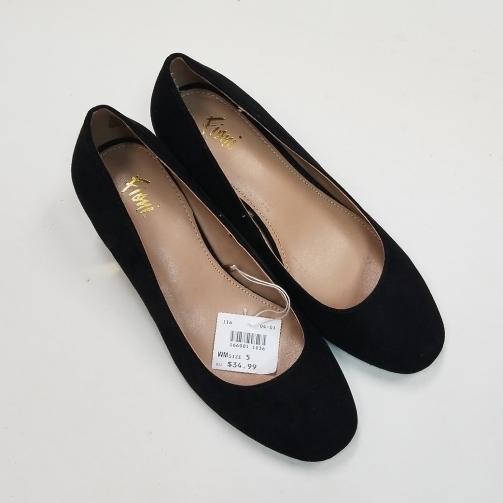 Fioni Shoes size 5